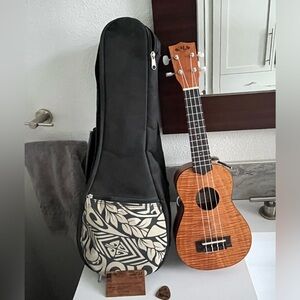 Handmade Ukulele with case and pick